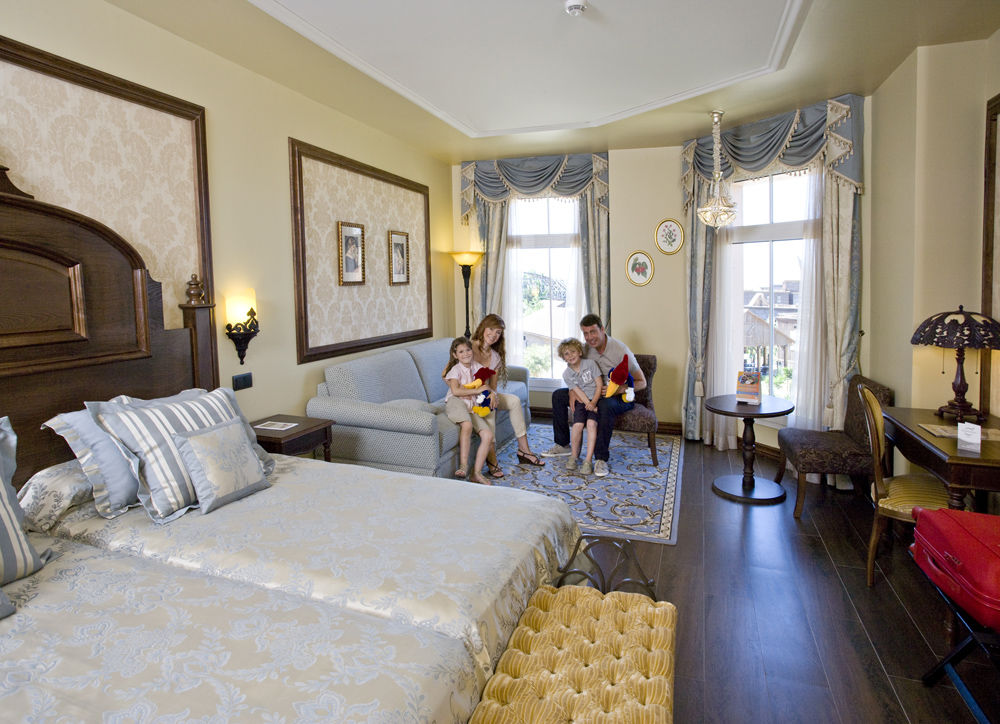 Portaventura Hotel Lucy'S Mansion - Includes Unlimited Access & Express Wristband To Portaventura Park & Ferrari Land Salou Kültér fotó
