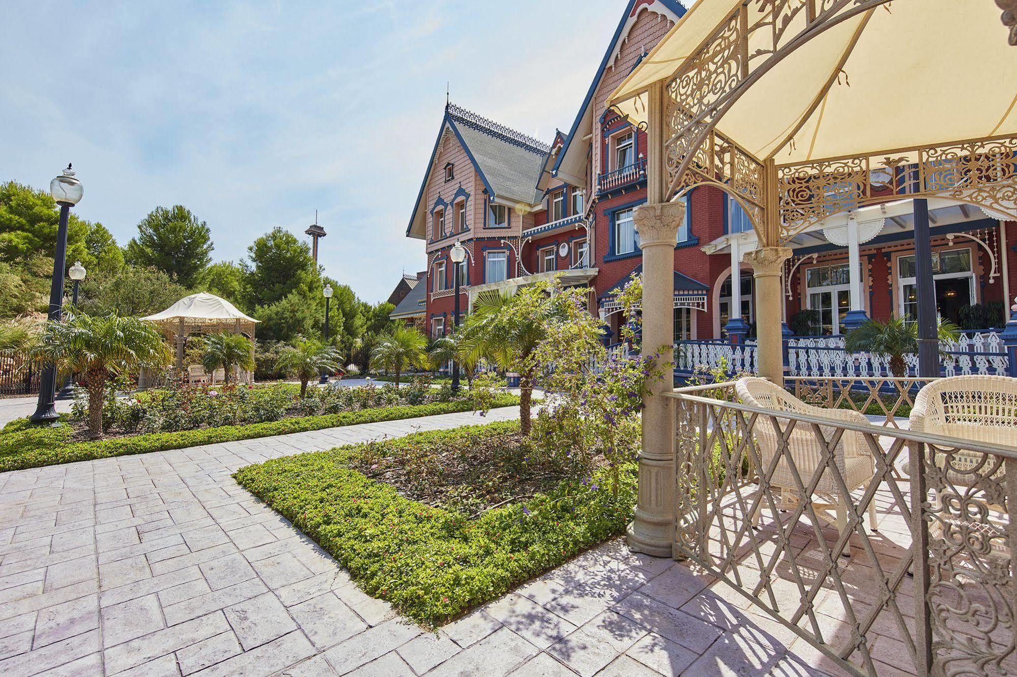 Portaventura Hotel Lucy'S Mansion - Includes Unlimited Access & Express Wristband To Portaventura Park & Ferrari Land Salou Kültér fotó
